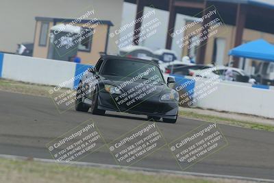 media/Dec-19-2025-Lucky Dog Racing (Fri) [[3b7b1b5fc8]]/Beginner/Session 2 Turn 1/